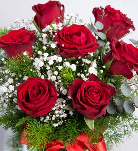 Vazoda Karışık Çiçekler